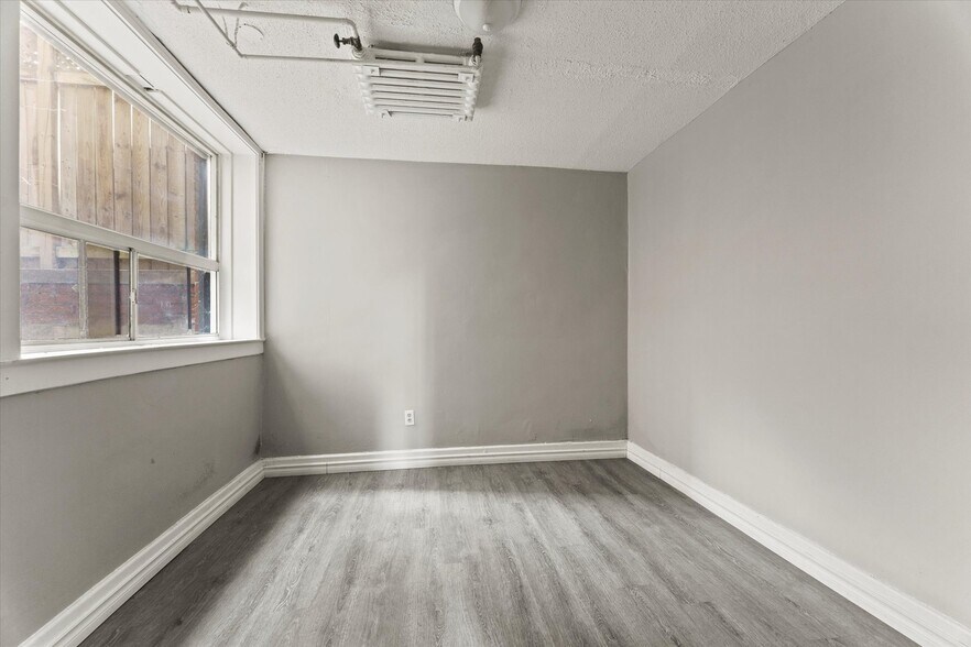 More Photos Of 581 Cataraqui St, Windsor Apartments For Sale