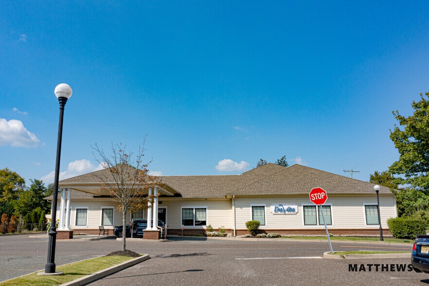 More Photos Of 107 Trenton Rd, Browns Mills Medical For Sale