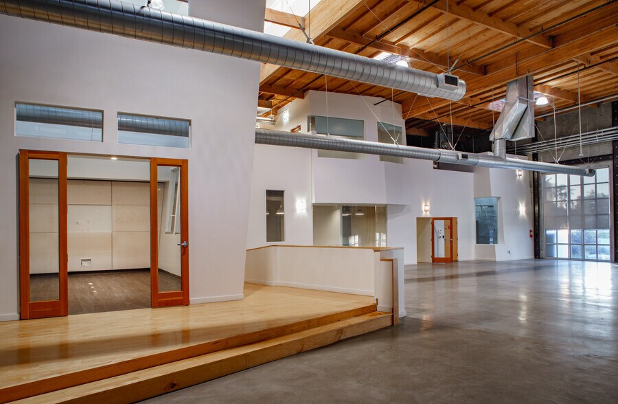 More Photos Of 10441 Jefferson Blvd, Culver City Loft Creative Space For Sale