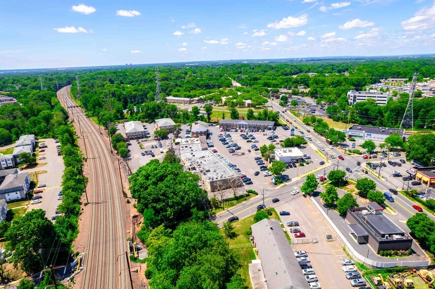More Photos Of 1 Lincoln Hwy, Edison Office For Sale