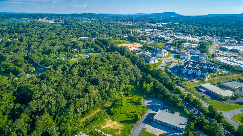 More Photos Of 2384 Apex Lane, Hixson Industrial For Lease