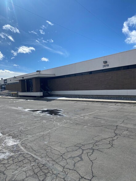 More Photos Of 2618 S 900 W, South Salt Lake Flex For Lease