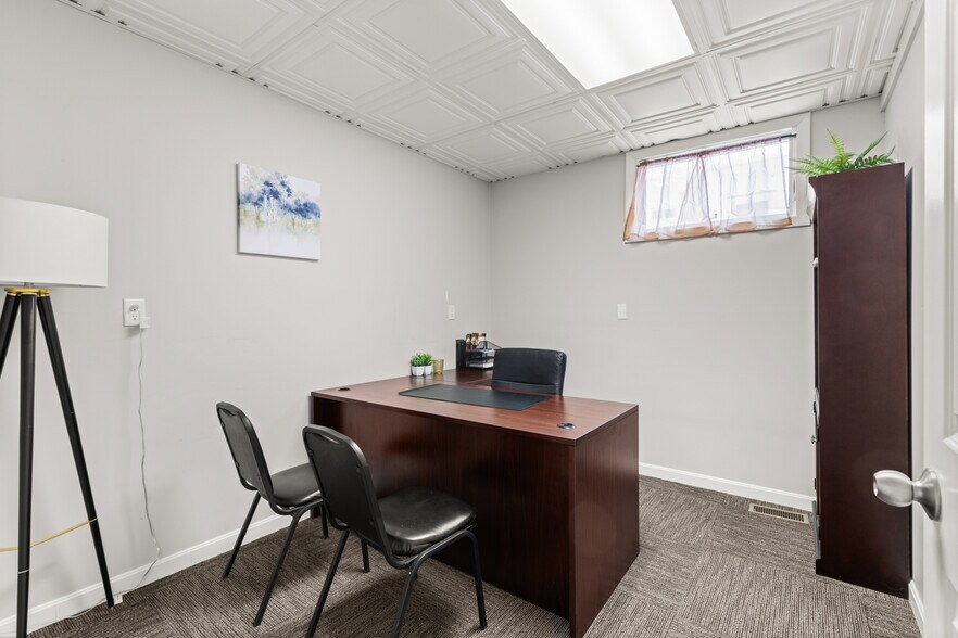 More Photos Of 642 Central Ave, Dover Office For Lease