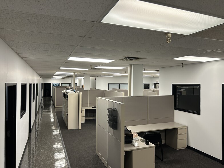 More Photos Of 1801 Russellville Rd, Bowling Green Manufacturing For Sale