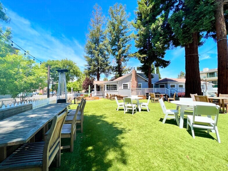 More Photos Of 145 1st St, Los Altos Restaurant For Lease