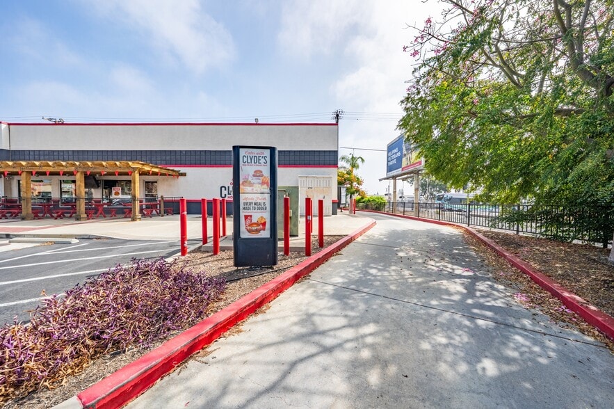 More Photos Of 8790 Central Ave, Montclair Fast Food For Sale