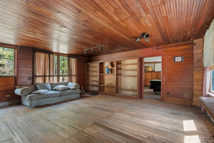 More Photos Of 1098 340th Ave, Frederic Specialty For Sale