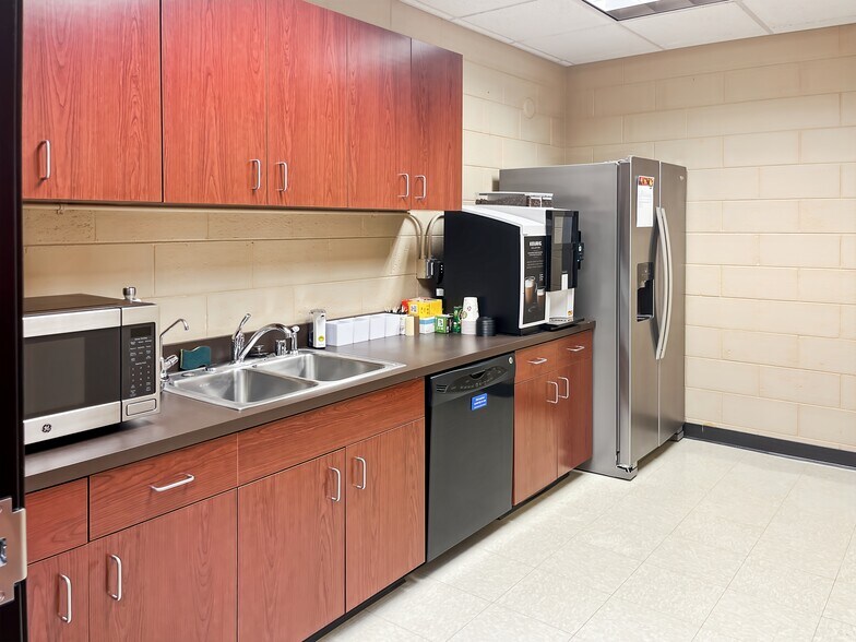 More Photos Of 214 S 3rd St, Sterling Coworking Space