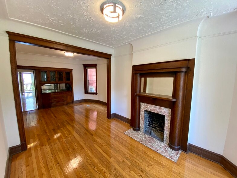 More Photos Of 2439 N Seminary Ave, Chicago Apartments For Sale
