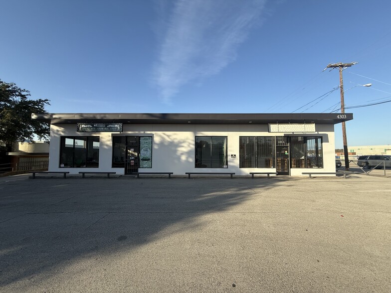 Primary Photo Of 4303 S Lancaster Rd, Dallas Storefront For Sale