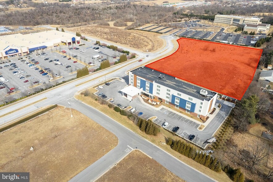 More Photos Of Market, Winchester Land For Sale