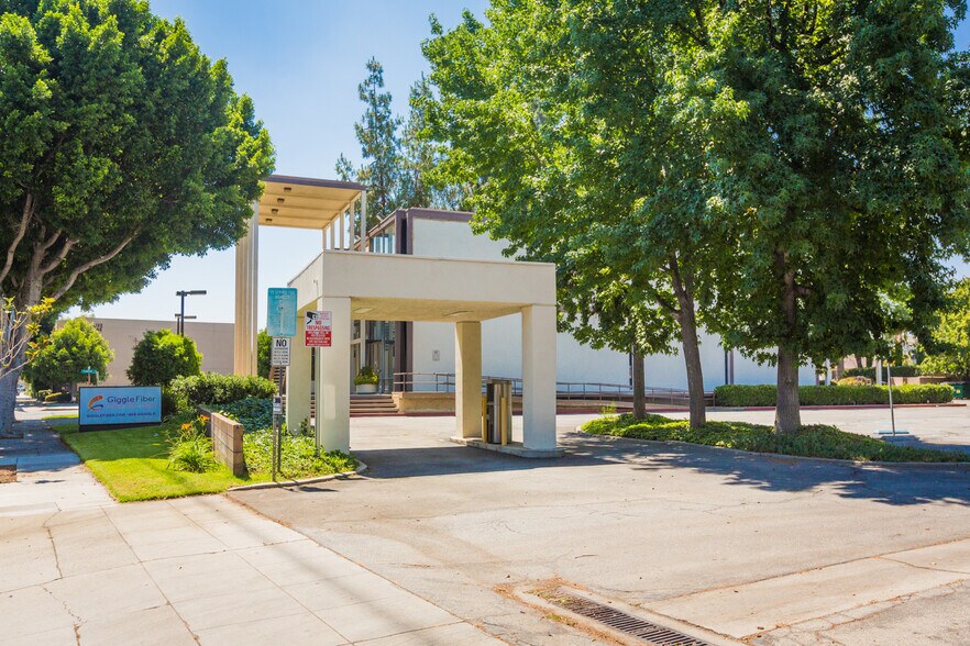 More Photos Of 41 E Live Oak Ave, Arcadia Storefront Retail Office For Sale