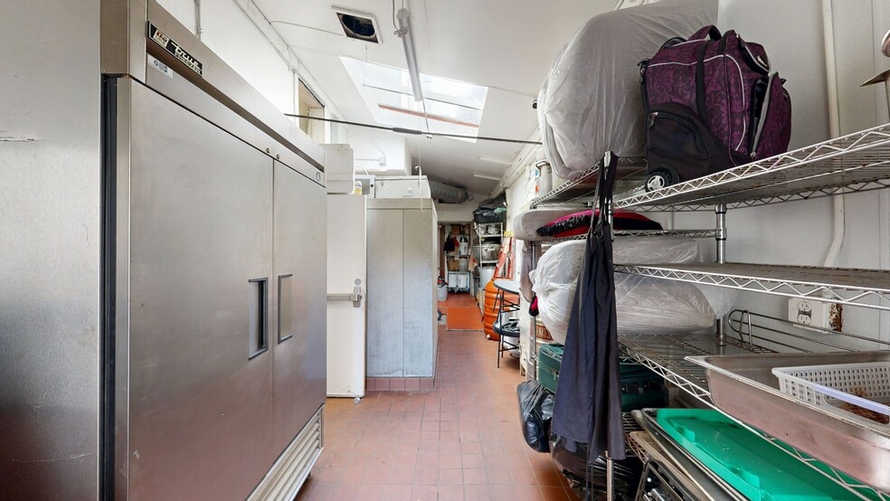 More Photos Of 355-357 Grand Ave, Oakland Storefront Retail Office For Lease