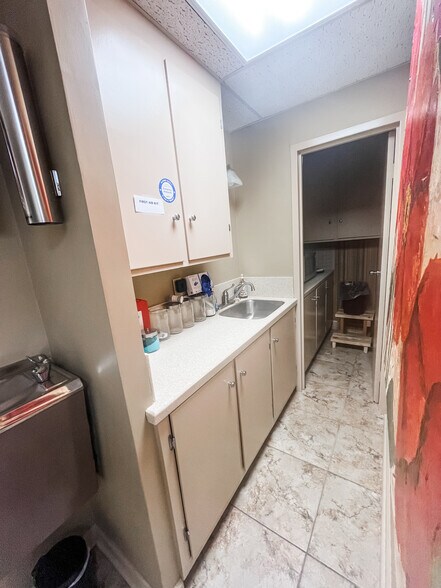 More Photos Of 602 Pegram Dr, Tupelo Healthcare For Sale