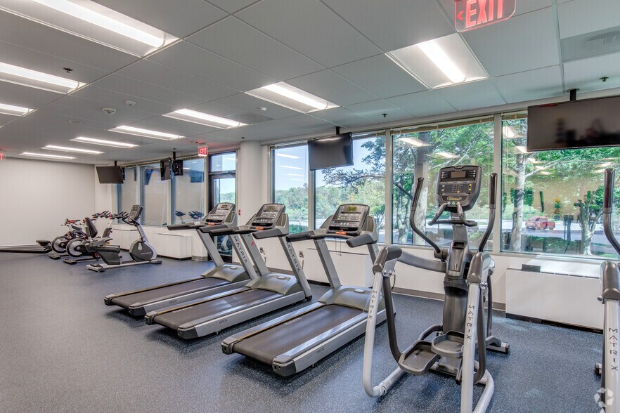 More Photos Of 6411 Ivy Ln, Greenbelt Office For Lease