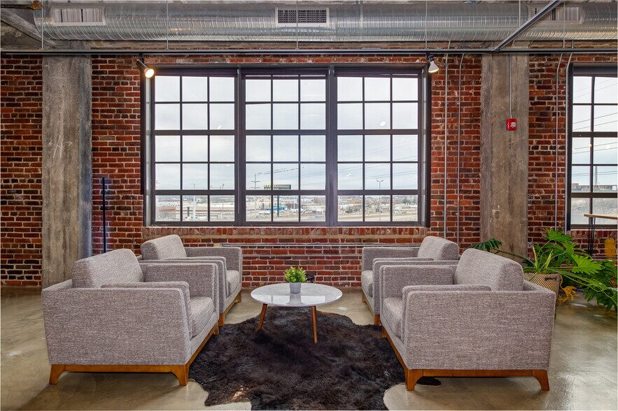 More Photos Of 1120 S 6th St, Saint Louis Loft Creative Space For Lease