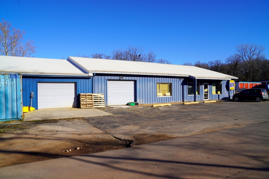 More Photos Of 106 W 3rd St, Chandler Auto Repair For Sale