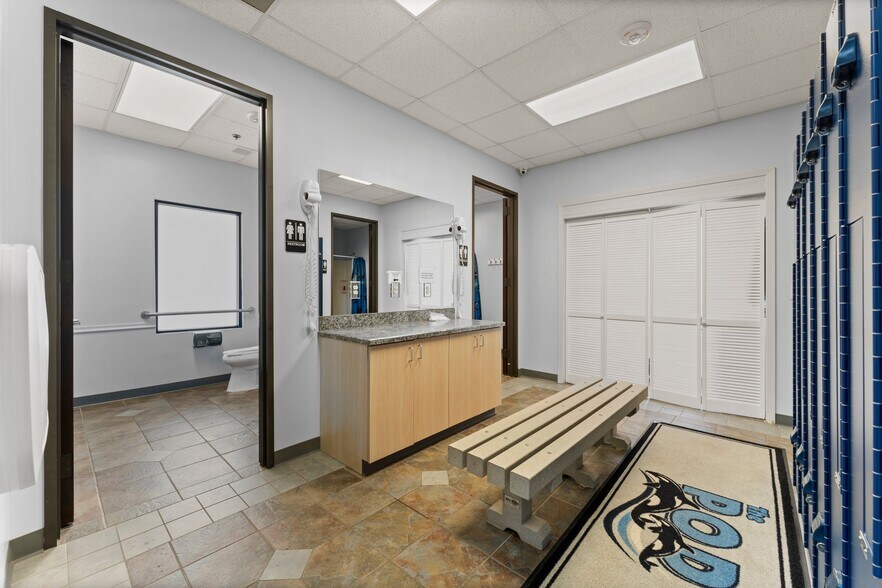 More Photos Of 26447 Hanna Rd, Oak Ridge North Swimming Pool For Sale