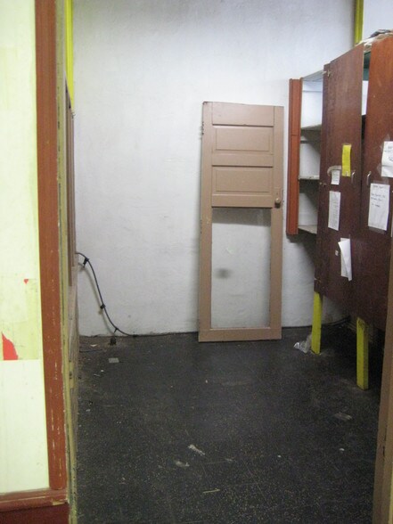 More Photos Of 920 Utica St, Allentown Unknown For Lease