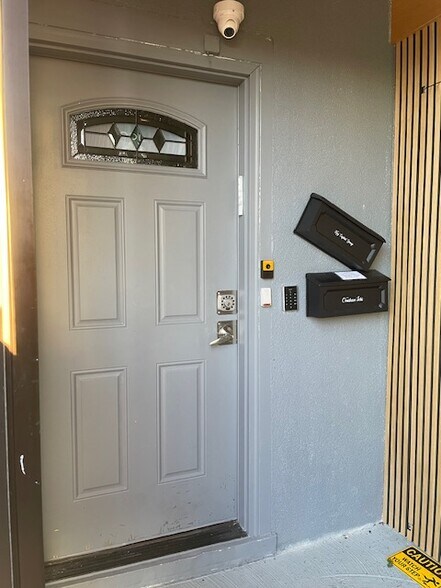 More Photos Of 3936 Amboy Rd, Staten Island Medical For Sale