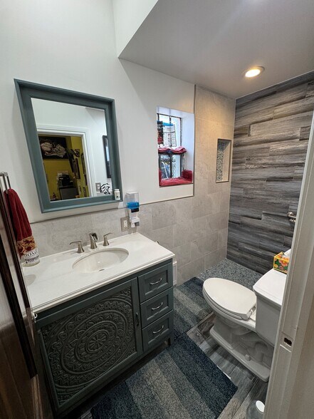 More Photos Of 135 Dixon Ave, Amityville Service For Lease