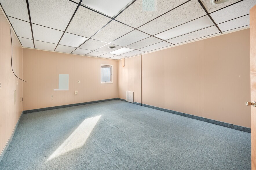 More Photos Of 203 S 3rd Ave, Big Rapids Medical For Sale