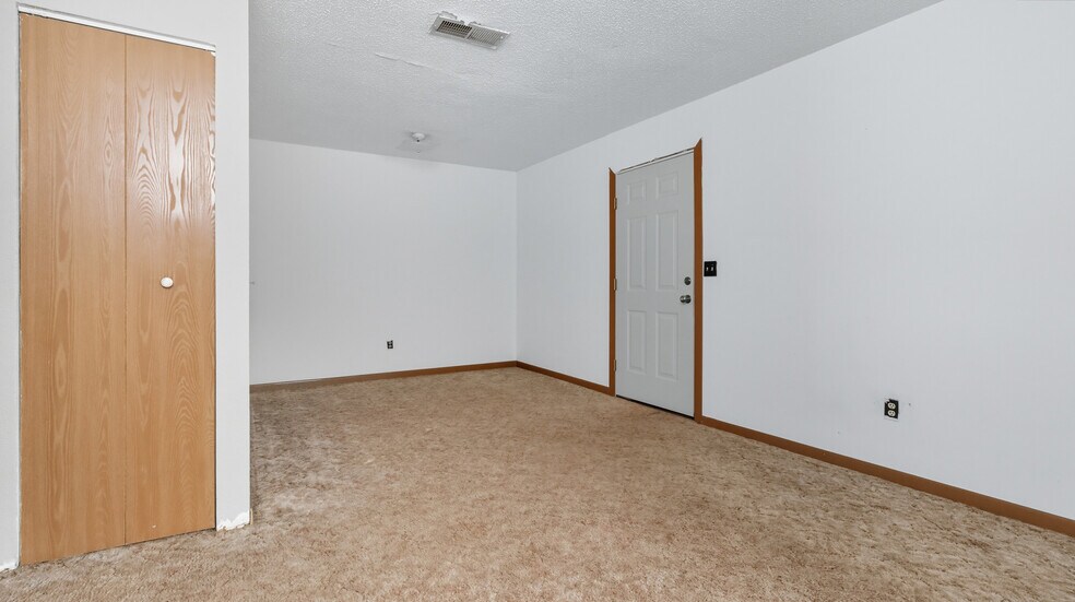 More Photos Of 23195 Shannon Ln, Summersville Apartments For Sale