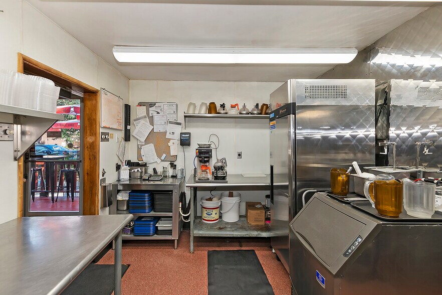 More Photos Of 39226 N Shore Dr, Fawnskin Restaurant For Sale