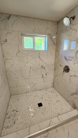 More Photos Of 204 S Coeur D Alene Ave, Harrison Restaurant For Sale