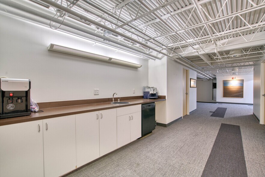 More Photos Of 1215 Spruce St, Boulder Office For Lease