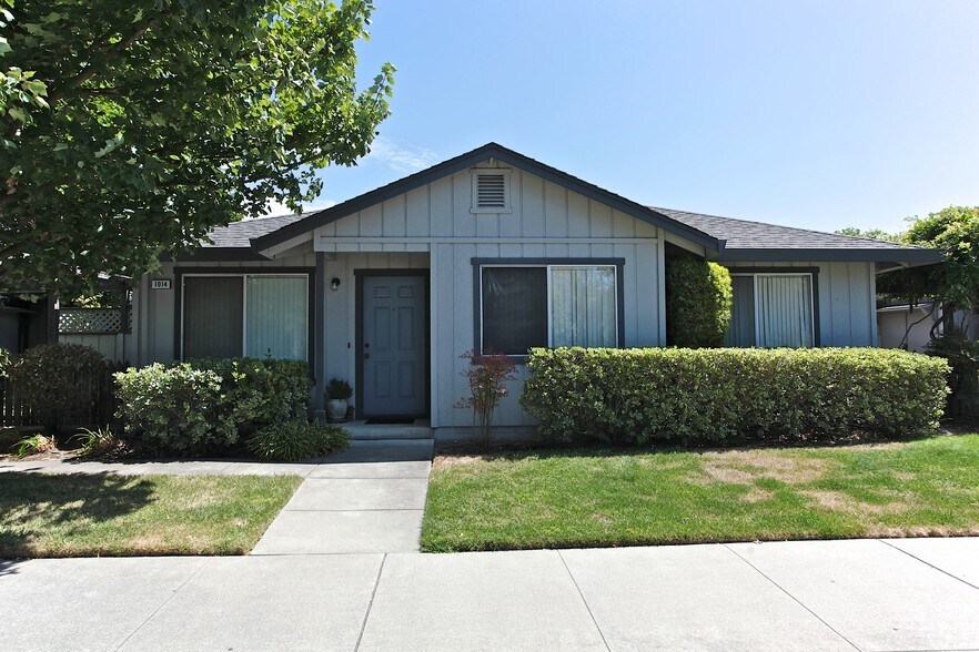 More Photos Of 1014 1st St W, Sonoma Apartments For Sale