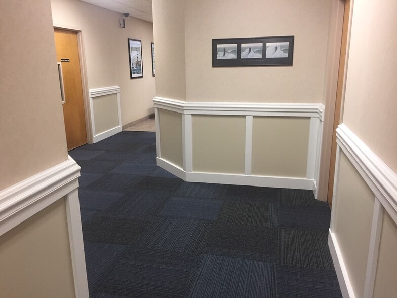 More Photos Of 705 Boston Post Rd, Guilford General Retail For Lease