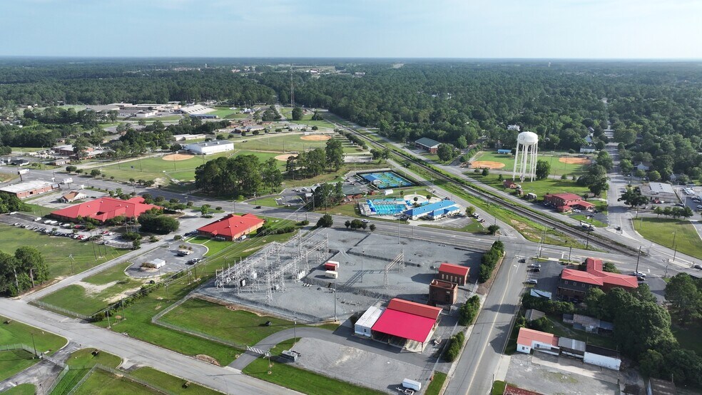 More Photos Of 130 2nd St W, Tifton Distribution For Sale