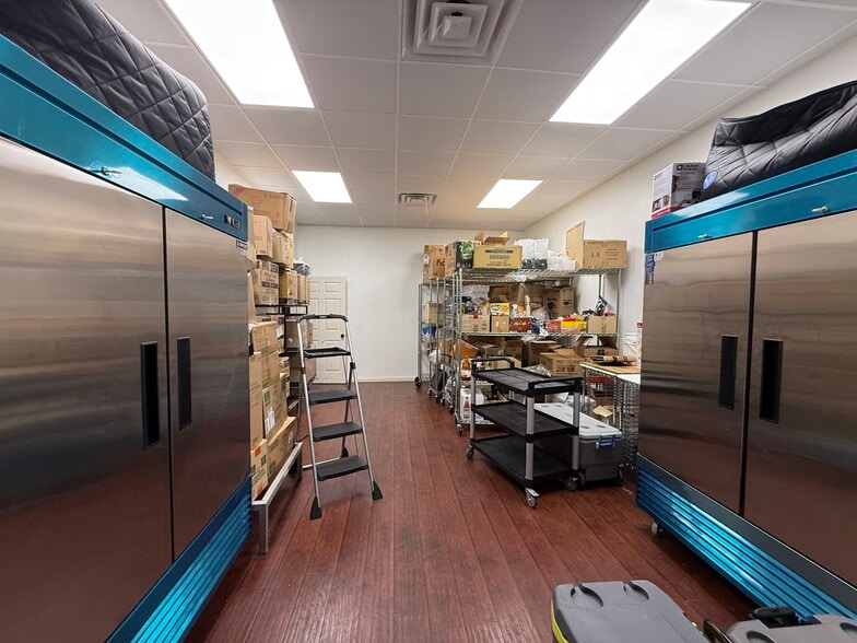 More Photos Of 12637-12641 Westheimer Rd, Houston Unknown For Lease