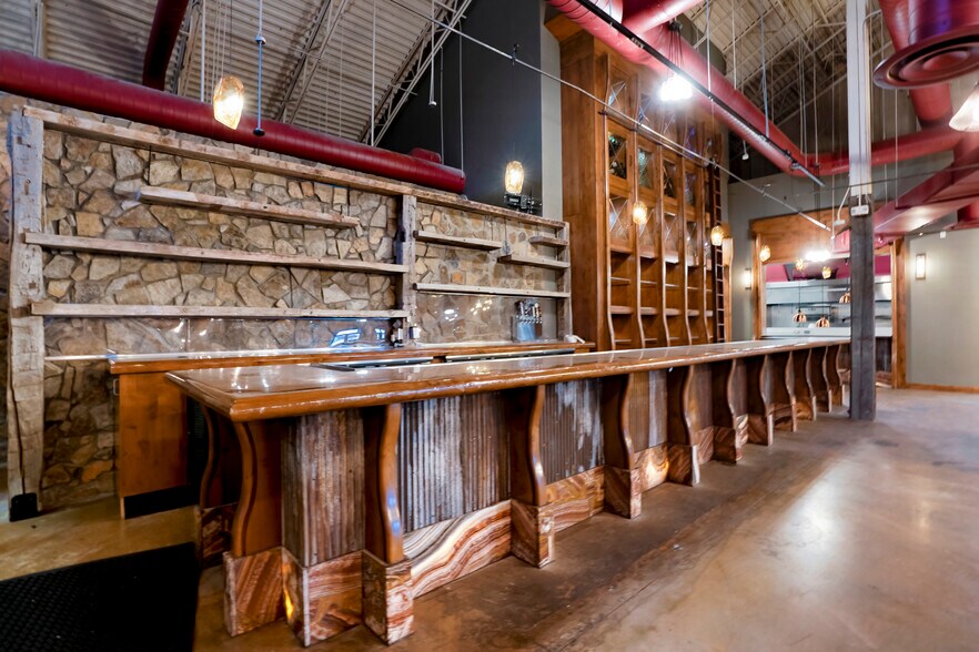 More Photos Of 5869 S Alkire St, Littleton Freestanding For Lease