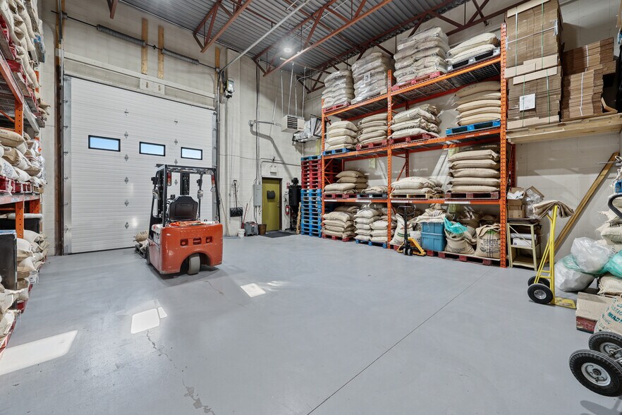 More Photos Of 4116 64 Av SE, Calgary Industrial For Sale