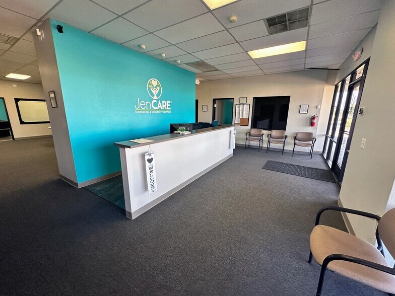 More Photos Of 5957 W Northern Ave, Glendale Unknown For Lease