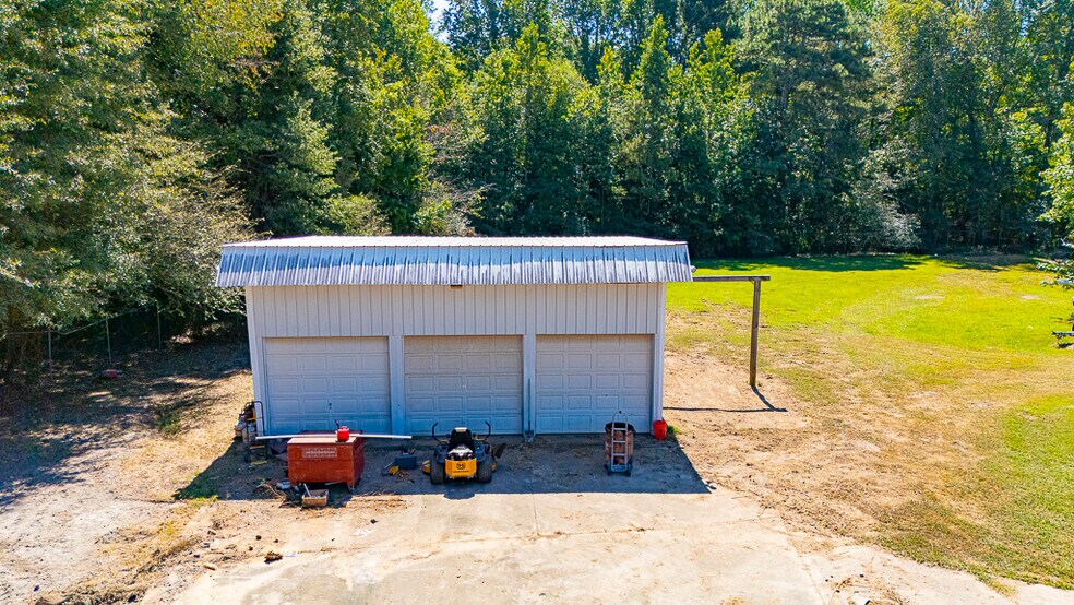 More Photos Of 4181 McBrayer Rd, Oakwood Industrial For Sale