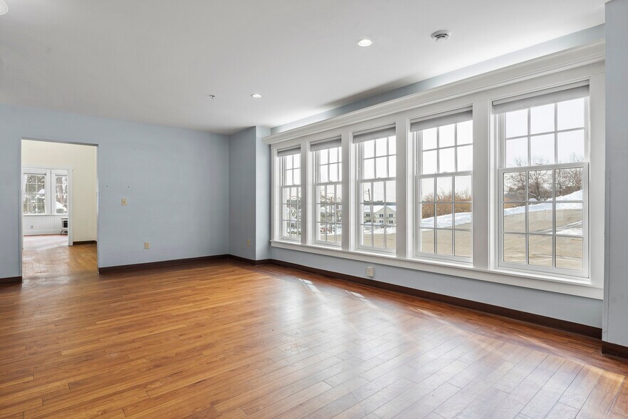 More Photos Of 34 Main St, Newcastle Flex For Sale