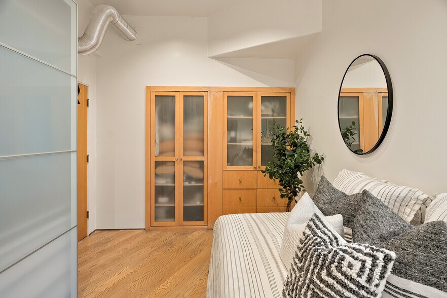 More Photos Of 3111 Ocean Front Walk, Marina Del Rey Apartments For Sale