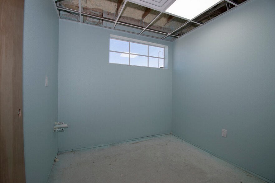 More Photos Of 4535 Tamiami Trl, Port Charlotte Office For Lease