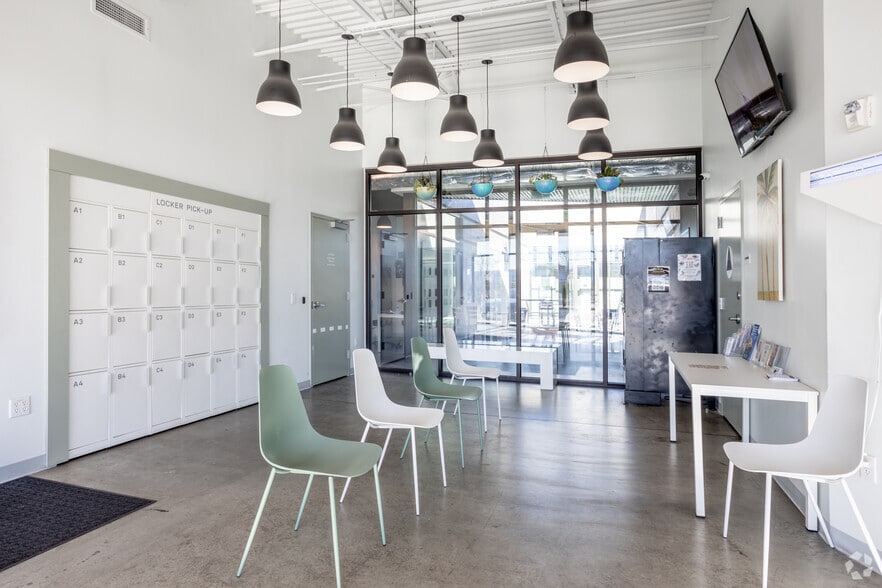 More Photos Of 5610 N Interstate 35, Austin Restaurant For Lease