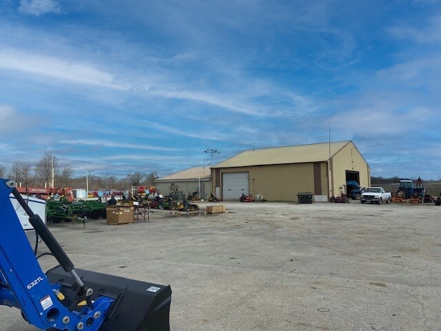 More Photos Of 1284 NE Highway 52, Clinton Truck Terminal For Sale