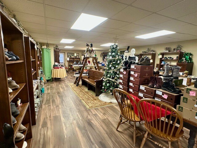 More Photos Of 27160 PA-66, Lucinda General Retail For Sale