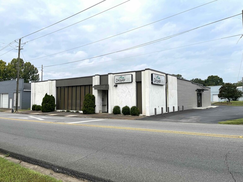 Primary Photo Of 230 East St N, Talladega Flex For Lease