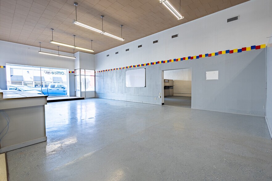 More Photos Of 2313 13th, Columbus General Retail For Sale