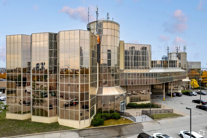 More Photos Of 8000 Jane St, Vaughan Office For Lease