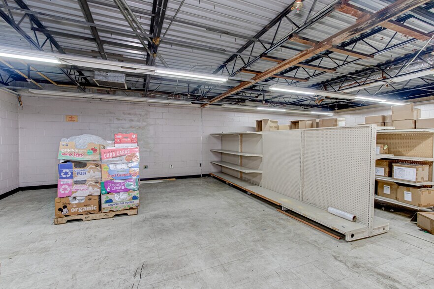 More Photos Of 1634 Olive Rd, Augusta Distribution For Sale