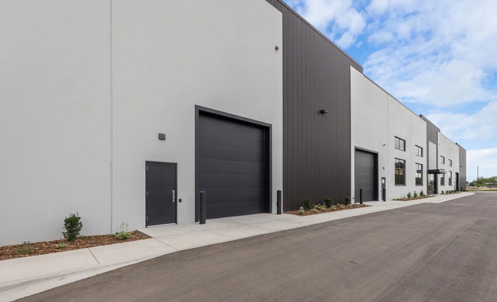 More Photos Of 1135 N Hickory Ave, Meridian Warehouse For Sale