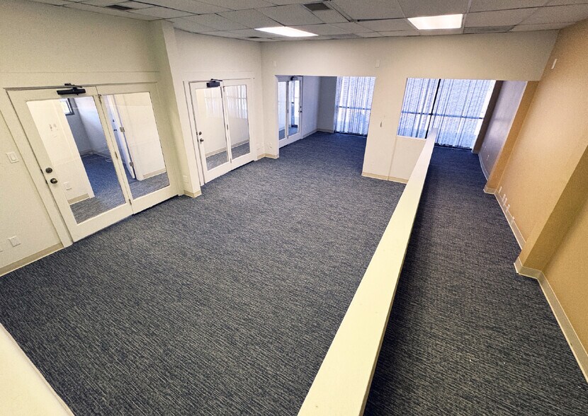 More Photos Of 730 St Michaels Dr, Santa Fe General Retail For Lease